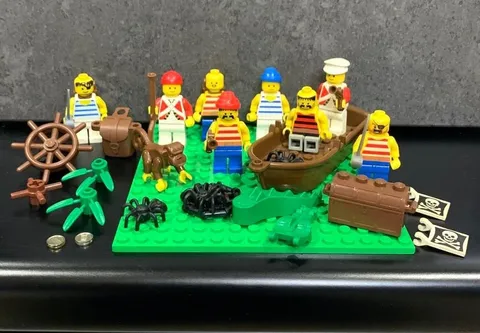 LEGO Minifigure Pirates Ship Monkey Lot Set Bulk Sale