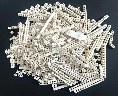 LEGO BULK LOT WHITE 420 PCS TECHNIC RANDOMIZED BRICKS