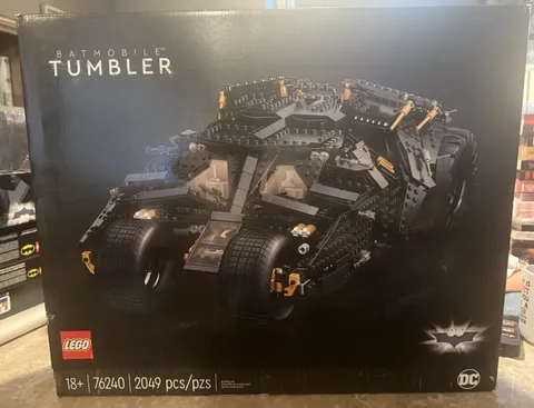 LEGO Batman : Batmobile Tumbler 76240 Brand New And Sealed