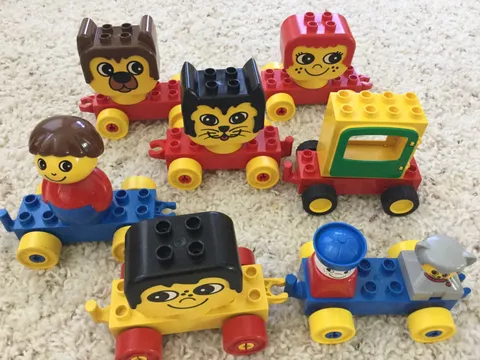 Duplo LEGO 2 x 6  Train Car Base Lot of 7 EUC Part 2312 Yellow Blue Red
