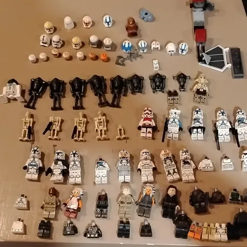 LEGO Star Wars Minifigure Lot Clone Trooper & Stormtrooper Helmets Parts