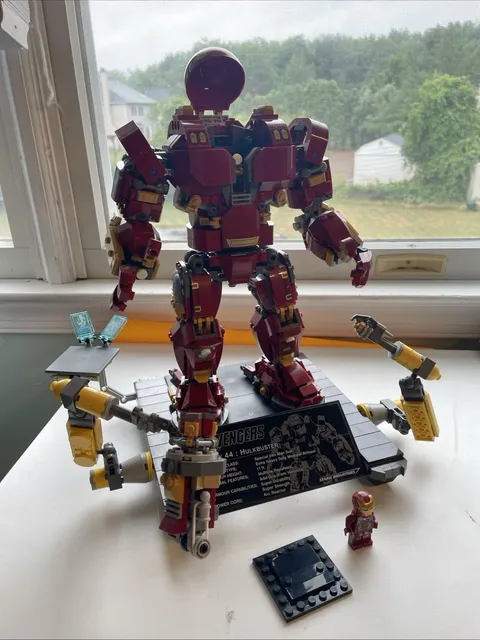 LEGO Marvel 76105 Hulkbuster: Ultron Edition, Mostly Complete, See Description