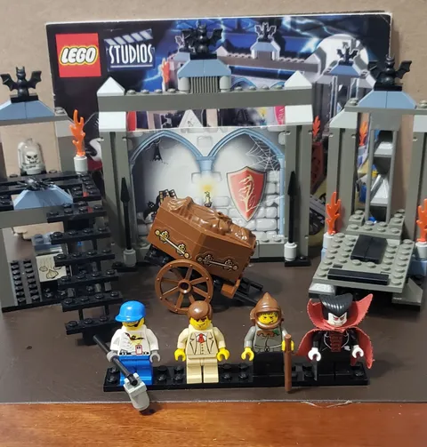 LEGO STUDIOS #1381 VAMPIRES CRYPT SET 100% COMPLETE WITH INSTRUCTIONS