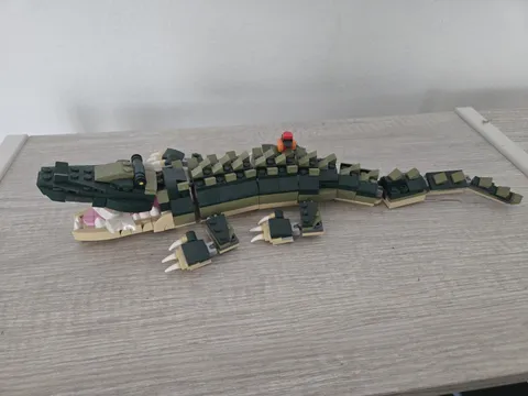 LEGO CREATOR Crocodile (31121)Incomplete