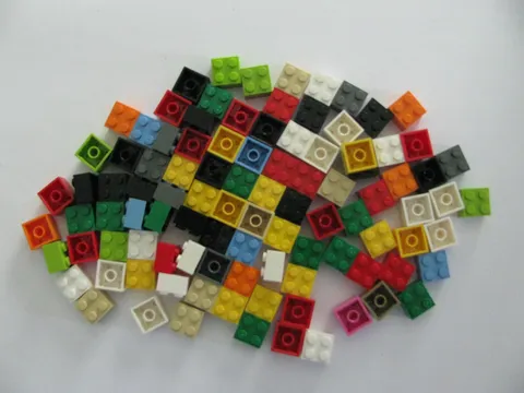 Lot of 100 Lego 2 x 2 Bricks, used, assorted Colors, very good Condition