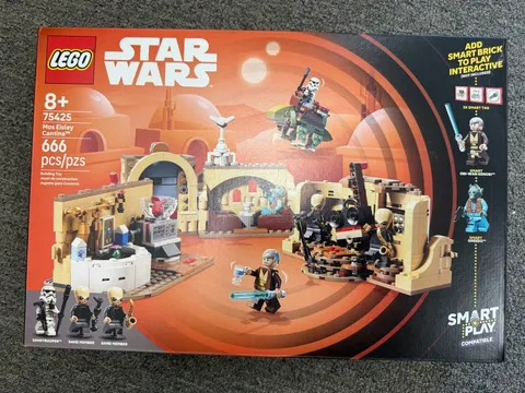 New Lego Star Wars SMART Play: Mos Eisley Cantina Building Set 75425