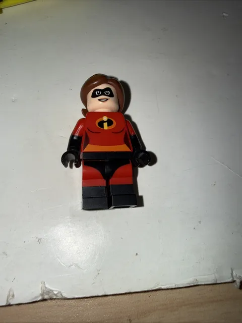 LEGO Incredibles Mrs. Incredible Elastigirl Minifigure 10760 incr006