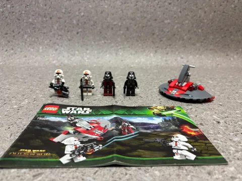 LEGO ® Star Wars 75001 Republic Troopers vs. Sith Troopers