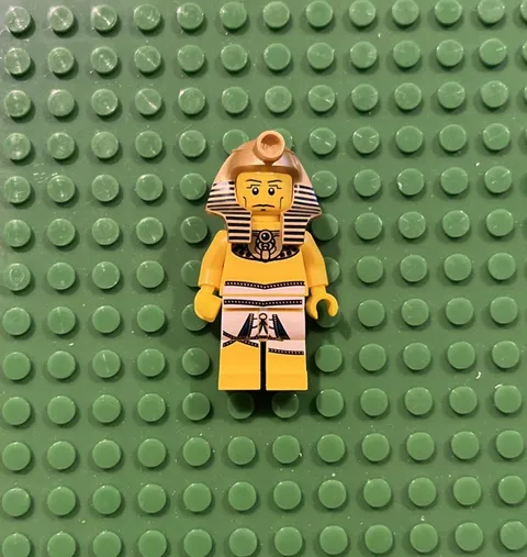 LEGO Pharaoh Collectable Minifigure from 2010 Series 2 CMF