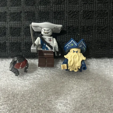  Minifigures Davy Jones, Maccus & Jack Sparrow with sword read description lego?
