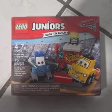 LEGO Juniors Cars 3 10732 Guido and Luigi's Pit Stop Easy Build 75 pcs