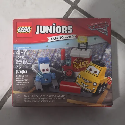 LEGO Juniors Cars 3 10732 Guido and Luigi's Pit Stop Easy Build 75 pcs