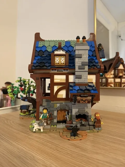 LEGO Ideas Medieval Blacksmith 21325 2164 pcs Light Up Retired Complete Set