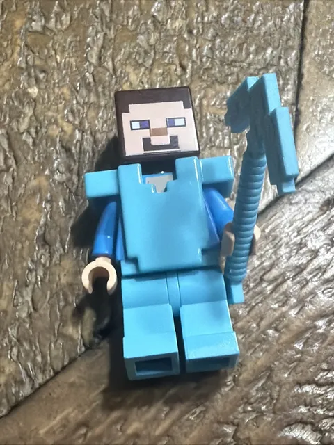 LEGO Minecraft Steve Minifigure w/ Sword min015