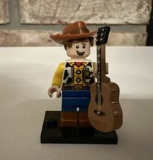 NEW LEGO WOODY MINIFIGURE  with Guitar (disney pixar toy story cowboy) w/ Stand