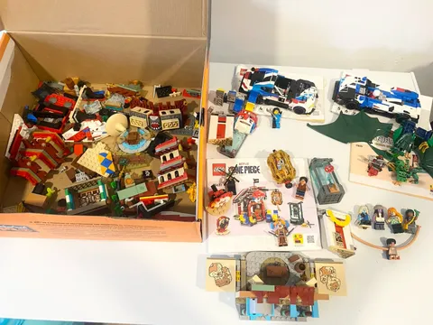 LEGO Mixed Lot City Police NINJAGO One Piece Sets Minifigures Parts Manuals