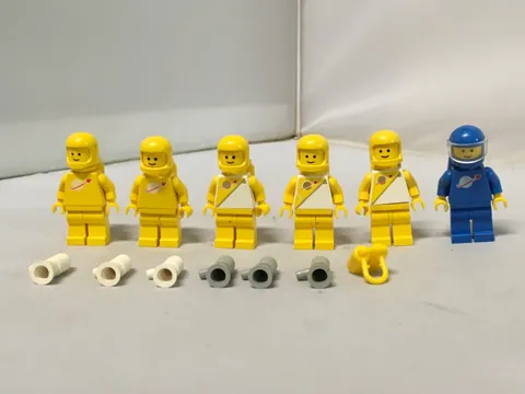 Space LEGO Classic Space 6x Minifigures Various Accessories Vintage