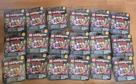 Lot Of 18 Lego Dungeons & Dragons Minifigure Mystery Box (71047) - SEALED