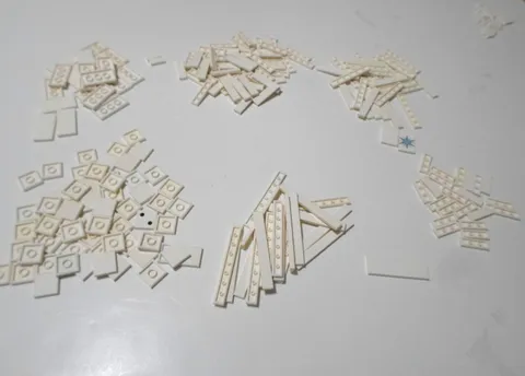 LEGO BULK LOT OF OVER 210 WHITE SMOOTH TILES 1X3 1X4 1X6 1X8 2X2 2X3 2X4