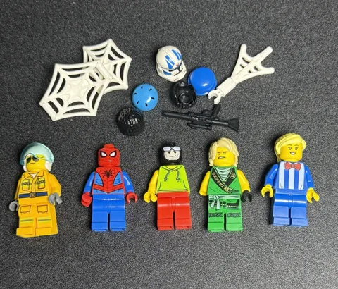 LEGO Minifigure Mixed Lot Of 5 Figures Plus Accessories Ninjago - Marvel - City