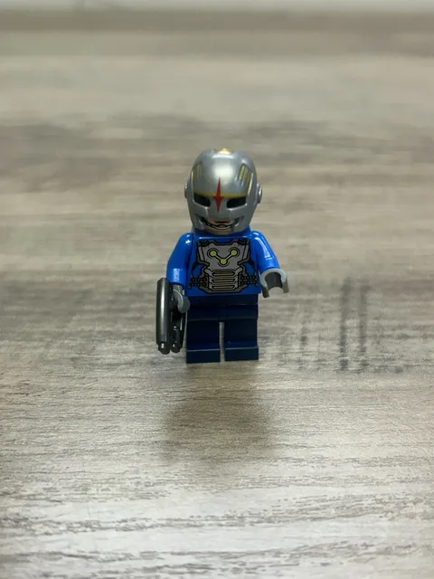 LEGO Super Heroes Nova Corps Officer SH0128 Minifigure