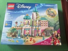 Lego Disney Princess Castle & Royal Pets (43267) NIB