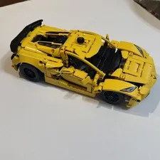 LEGO TECHNIC: Chevrolet Corvette Stingray (42205) - FREE SHIPPING
