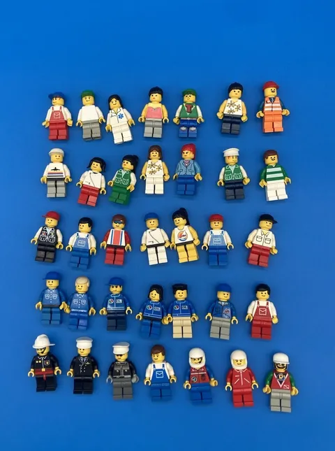 29pc Vintage LEGO Minifigure Lot Classic City Town People Workers