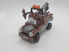 LEGO Disney Pixar Cars 8201 Radiator Springs Classic Mater