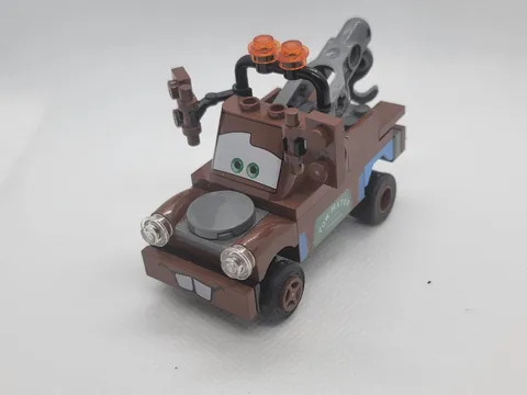 LEGO Disney Pixar Cars 8201 Radiator Springs Classic Mater