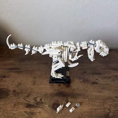 LEGO Ideas: Dinosaur Fossils (21320) T-REX ONLY