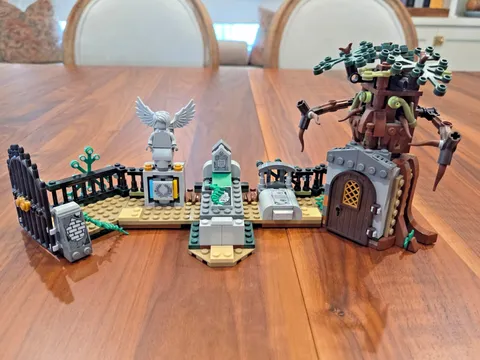 LEGO Hidden Side Graveyard Mystery Set 70420 100% Complete w/ Figures and Manual