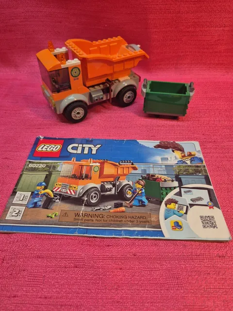 LEGO City 60220 Garbage Truck Vehicle w Dumpster & Instructions No Minifig