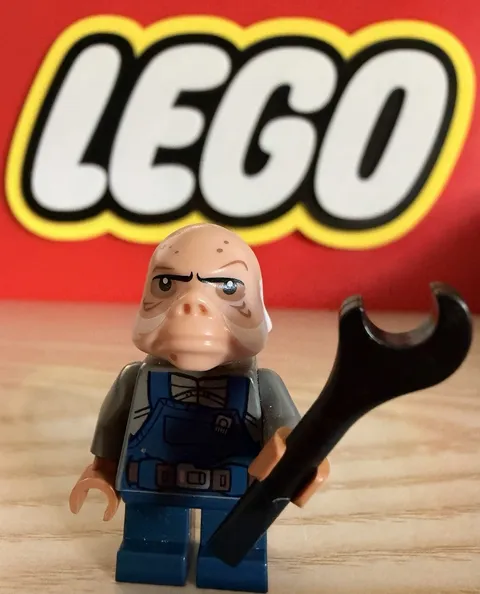 Lego Star Wars Ugnaught Minifigure With Accessory