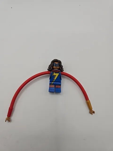 Lego Super Heroes Ms Marvel Minifigure Long Arms Kamala Khan sh375 76076 Sh0375