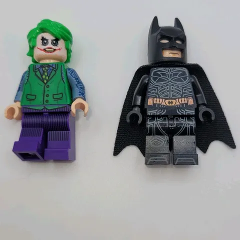  Batman & The Joker - Tumbler 76240 Lego Minifigures - SB3