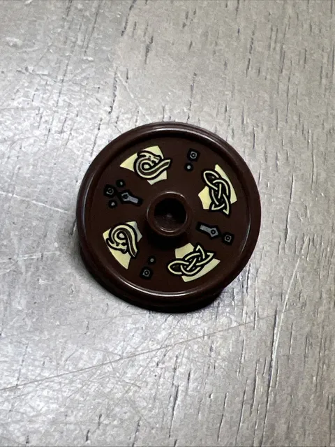 LEGO 91884PB001 Viking Series 4 Dark Brown Shield W/ Dragon Head & Knots Pattern