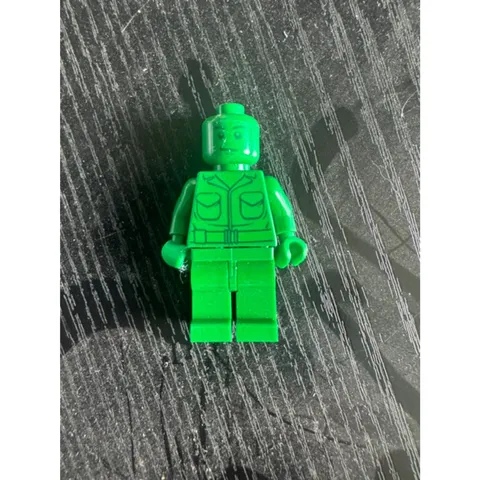 LEGO TOY STORY ARMY MAN Minifigure Rifle Backpack Stand Green Toy Soldier