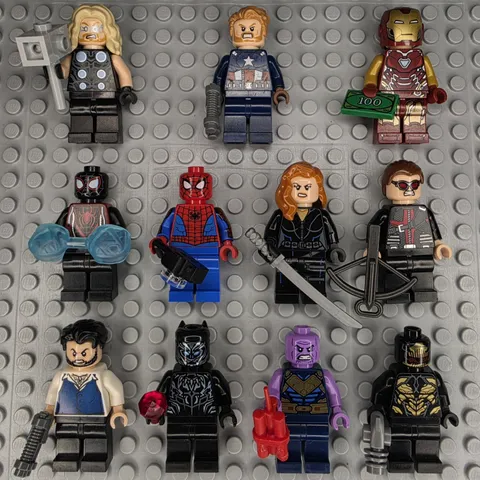 Lego Marvel Super Heroes Minifigures Lot and Accessories