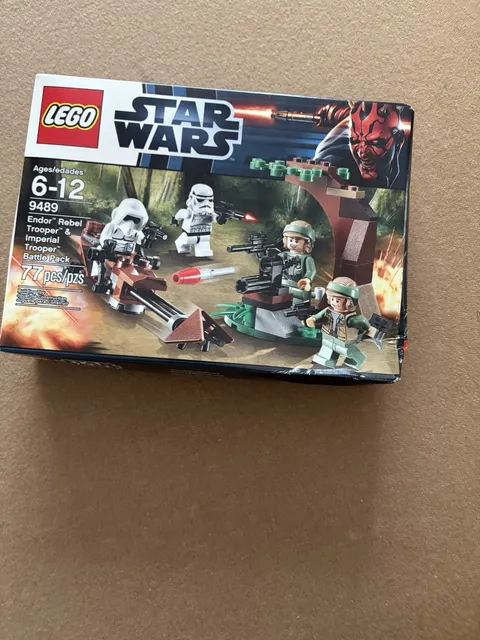 LEGO Star Wars: Endor Rebel Trooper & Imperial Trooper (9489)