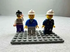 Lot of 3 LEGO Minifigures_CITY_Police_Airport_Artist