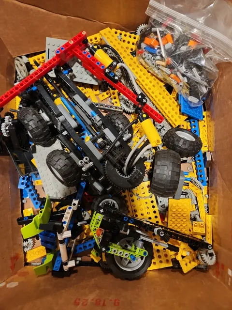 Lot of 3.25 lbs LEGO Technic Bulk Vehicle Parts Yellow Black Gray Hydraulic 🔥 