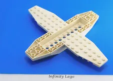LEGO White Aviation Plane Bottom 18 x 16 x 1 x 1.3 Aircraft Fuselage Base 35106
