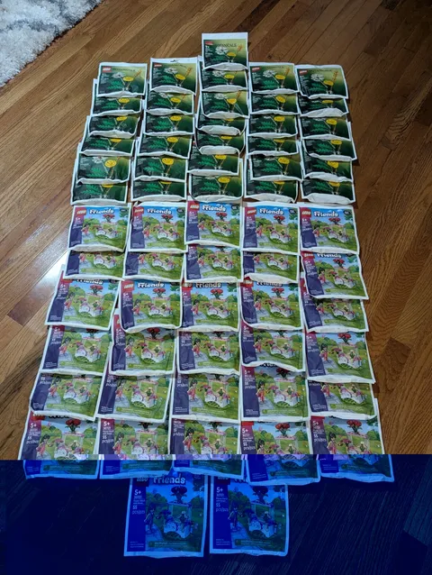 LOT OF 63 LEGO Botanicals Field Flowers 30701. & 30721 Flower Stand With Roses 