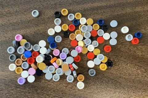 LEGO Parts: LOT OF 110 ROUND SMOOTH TILE 1X1 MIXED SOLID COLORS 98138 35381