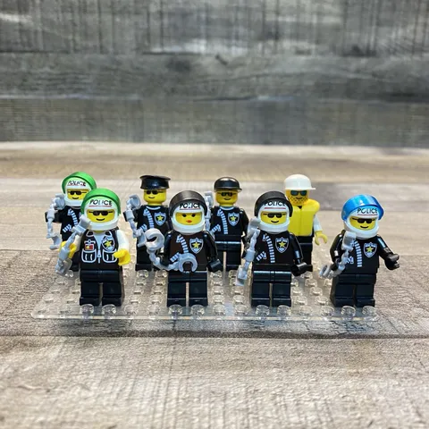 Lego City Police, Vintage Cop Mini Figure, (Minifigures) Lot of 8