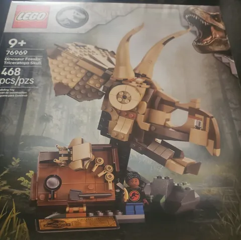 LEGO Jurassic World Triceratops Skull Dinosaur Fossils 76969 Set 468 pcs