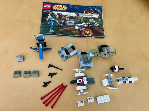 LEGO Star Wars 75037 Battle on Saleucami BARC Speeder For Parts w/ Manual