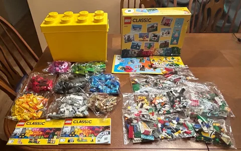 LEGO Storage Brick + LEGO Classic 10698 & 11015 Mixed Lot w/ Box Instructions