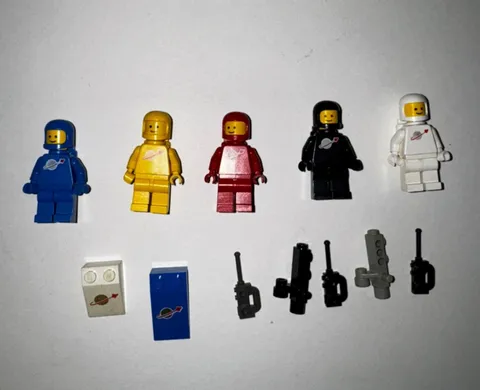 LEGO Classic Space Astronaut Lot of 5 Minifigures Blue White Red Yellow Black